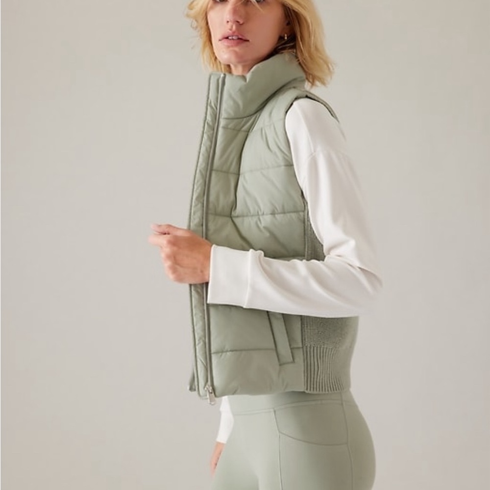 Athleta Hybrid Vest, medium
